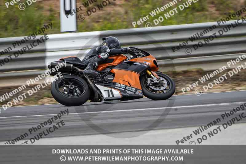 cadwell no limits trackday;cadwell park;cadwell park photographs;cadwell trackday photographs;enduro digital images;event digital images;eventdigitalimages;navarra;no limits trackdays;peter wileman photography;racing digital images;trackday digital images;trackday photos